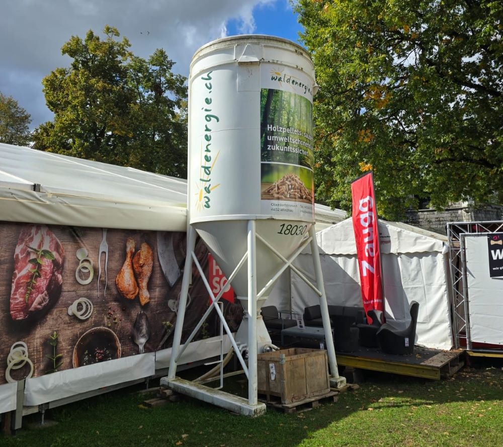 Mobile Pellet-Logistik - Waldenergie AG in Winznau - Holzpellets und Brennholz aus der Schweiz, Unterhalt von Naturstrassen 8