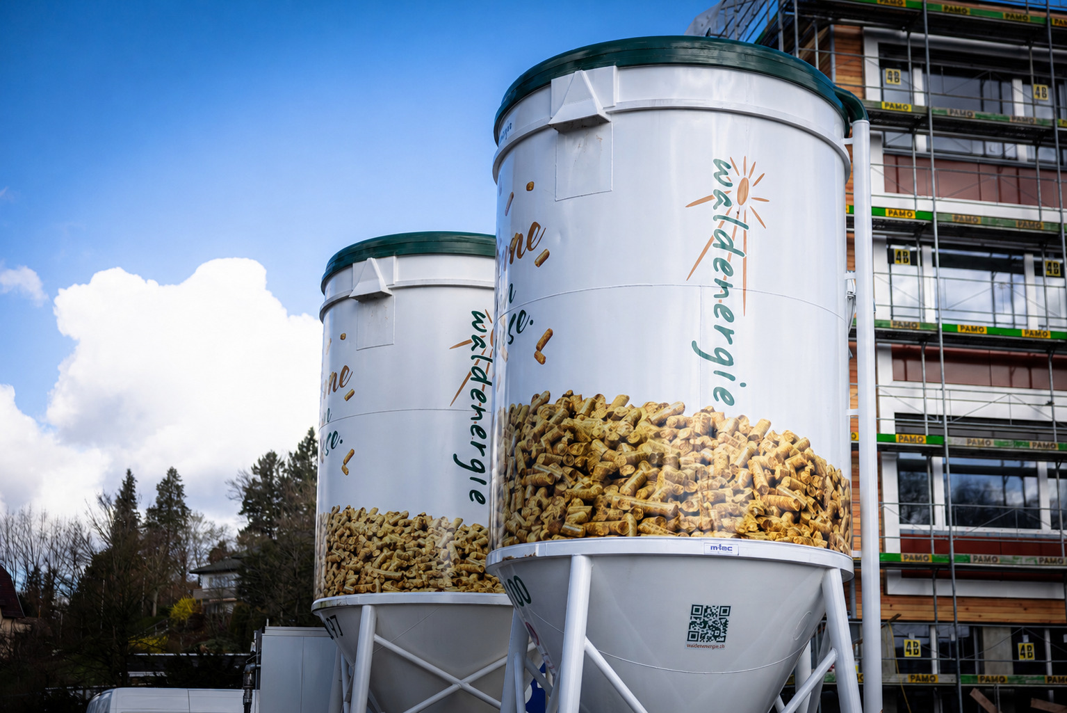 Mobile Pellet-Logistik - Waldenergie AG in Winznau - Holzpellets und Brennholz aus der Schweiz, Unterhalt von Naturstrassen 15